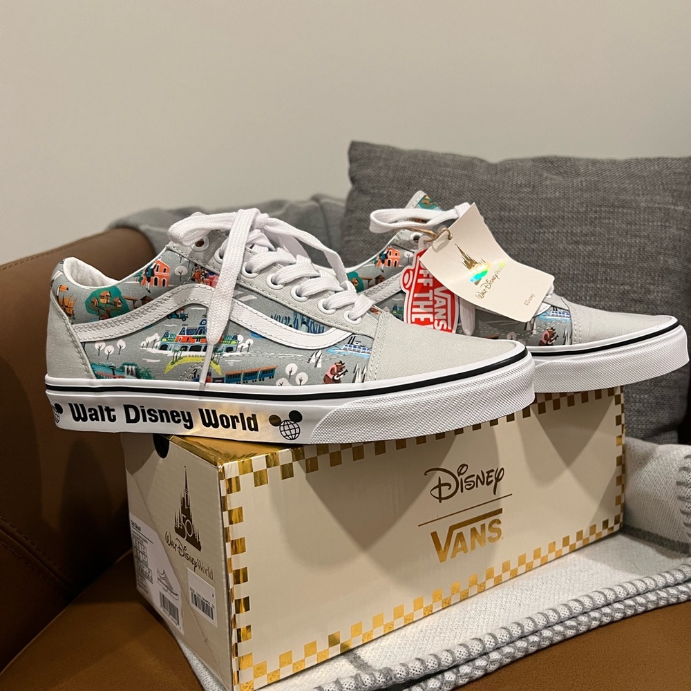 NWT Vans x Walt Disney 50th Anniversary Collaboration Shoe Size 8 M (Fits W 9.5)